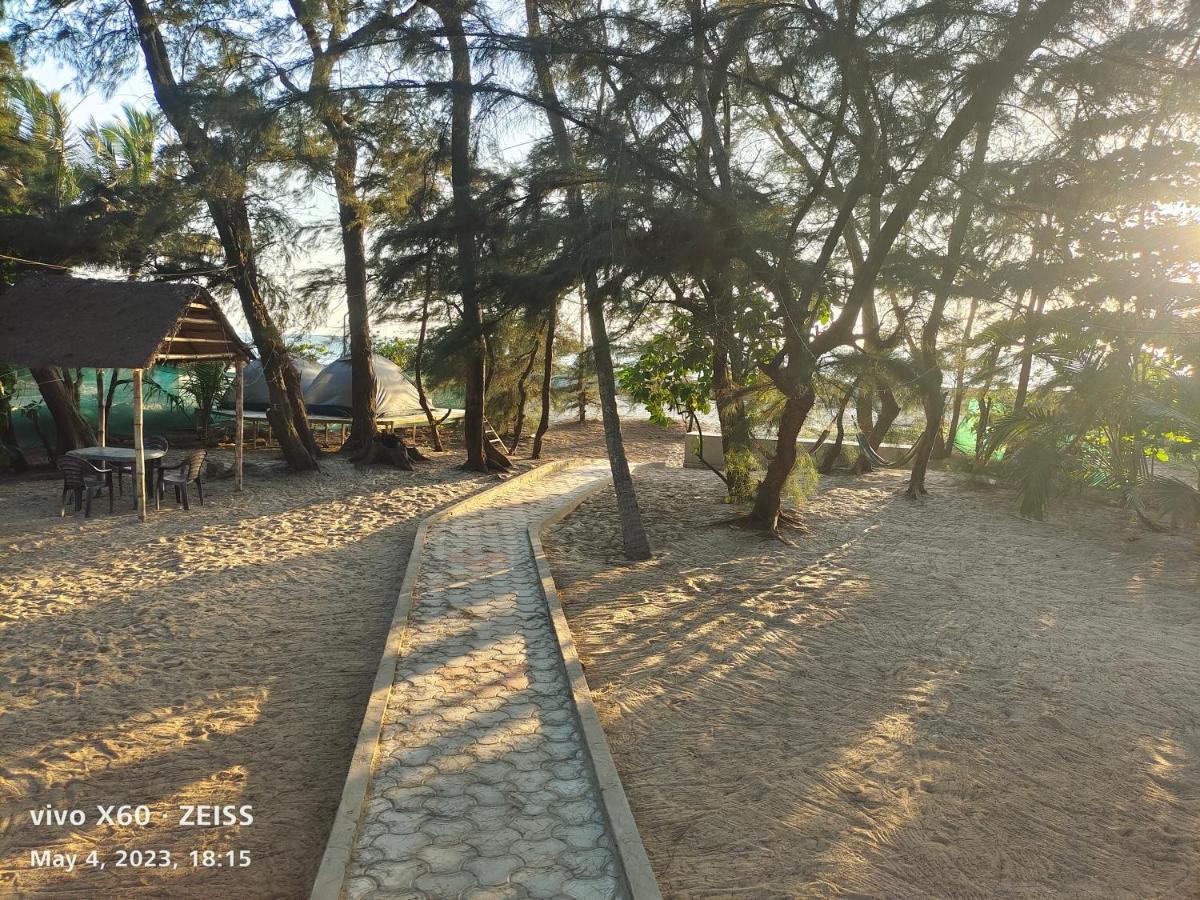 His Grace Sea View Cottages - Private Beach At Malpe Udupi Buitenkant foto